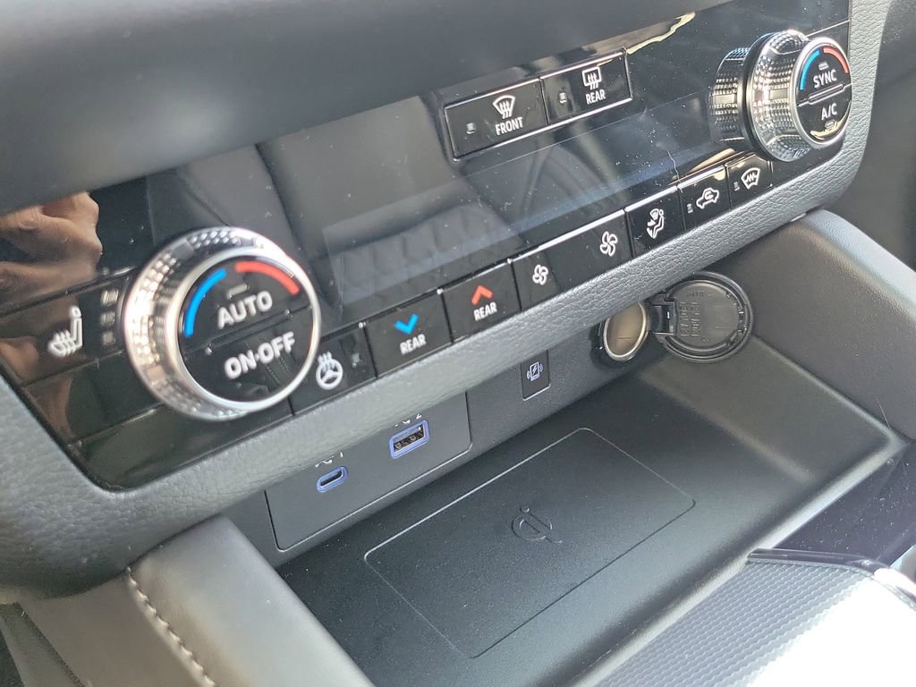 New 2026 Nissan Rogue Platinum AWD/4WD image 11