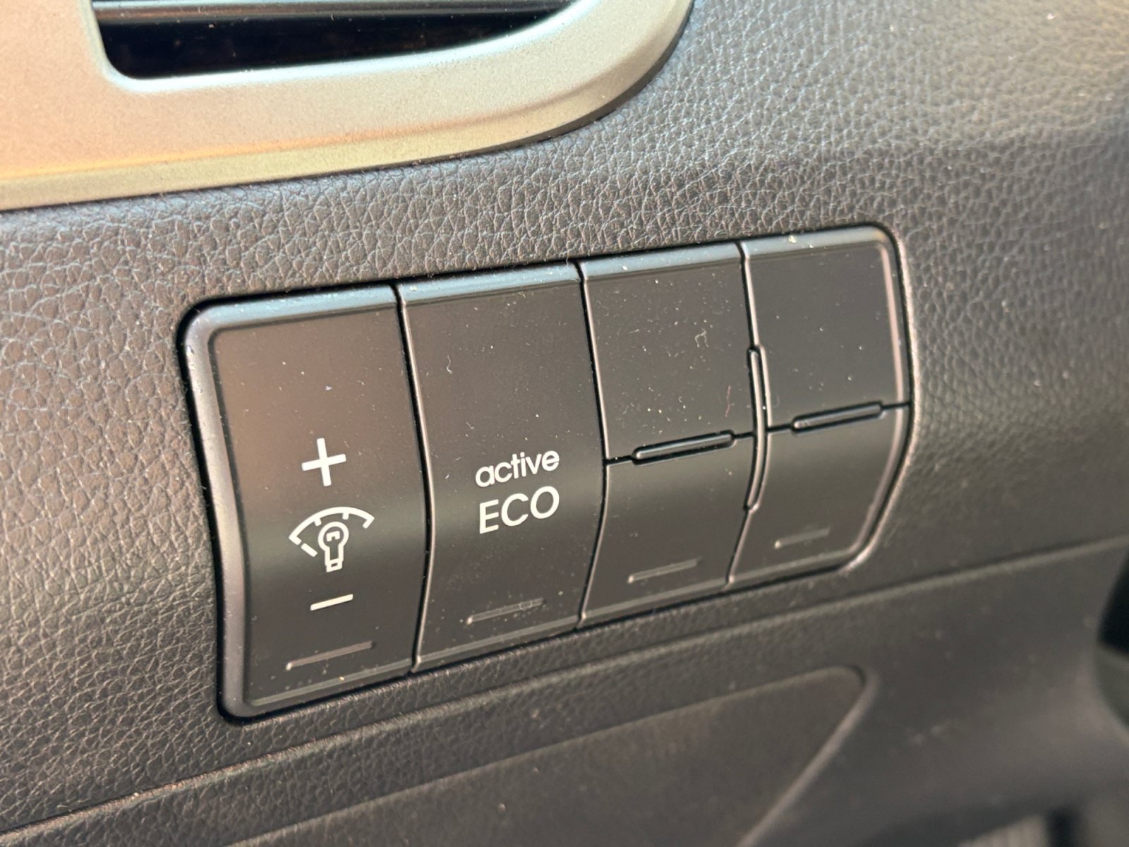 Used 2016 Hyundai Elantra GT FWD image 17