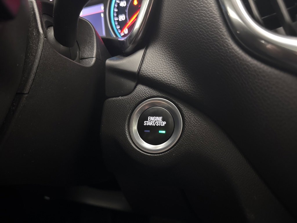 Used 2023 Chevrolet Equinox LT image 38