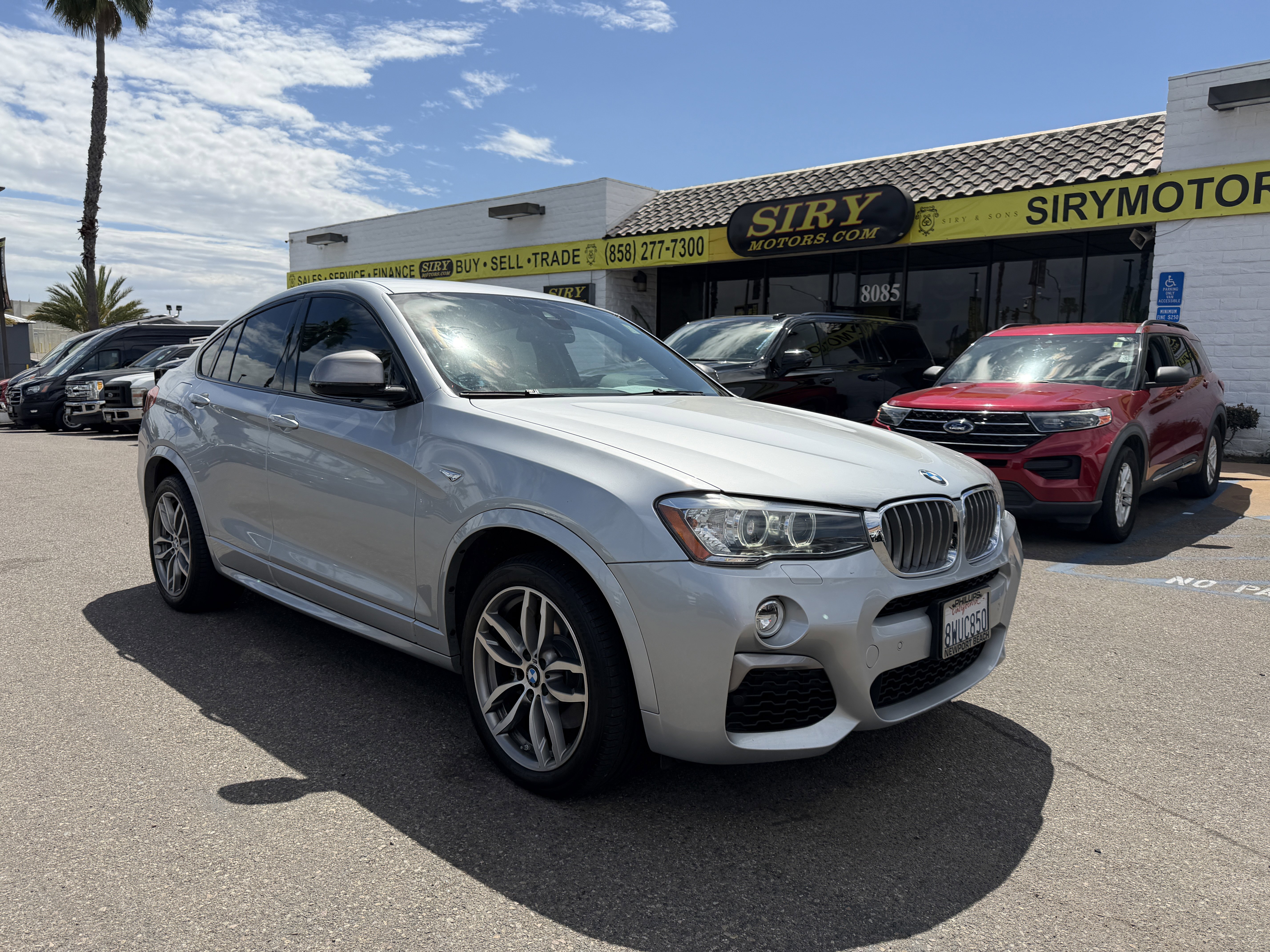 Used 2018 BMW X4 M40i image 1