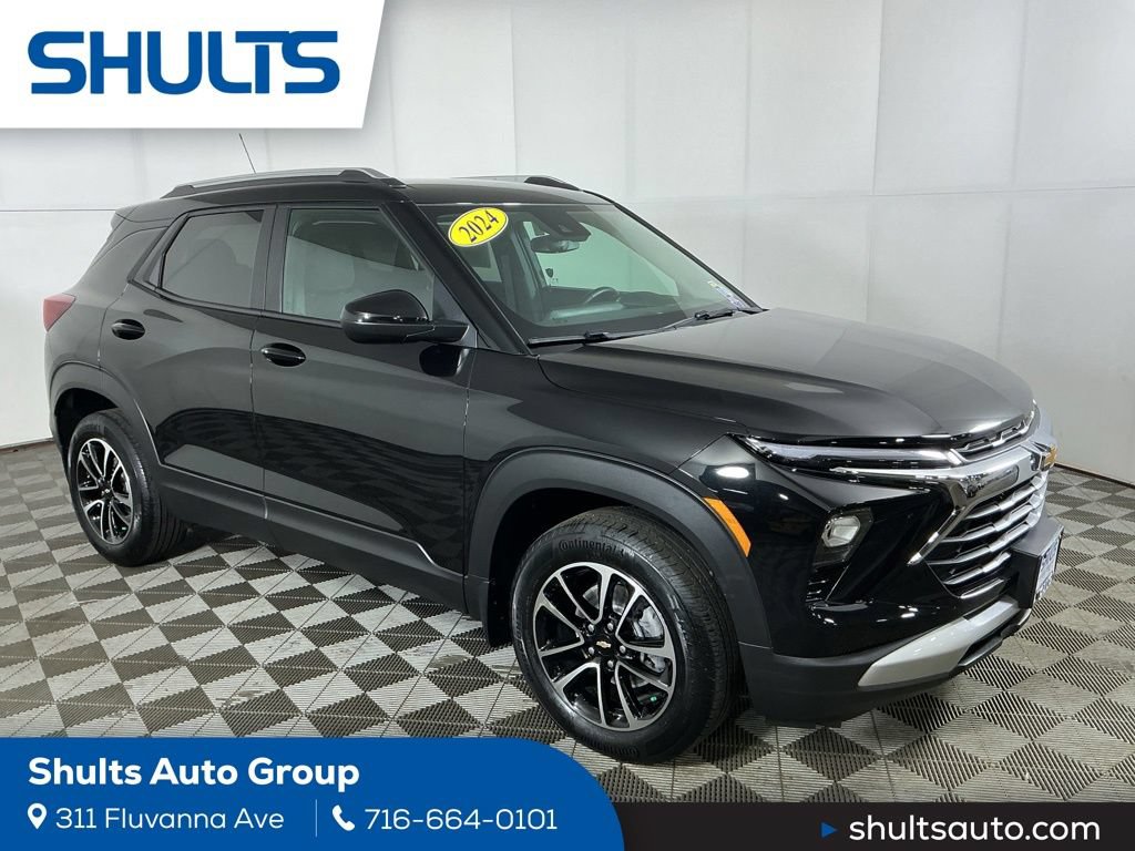 Used 2024 Chevrolet TrailBlazer LT w/ LT Cold Weather Package AWD/4WD image 1