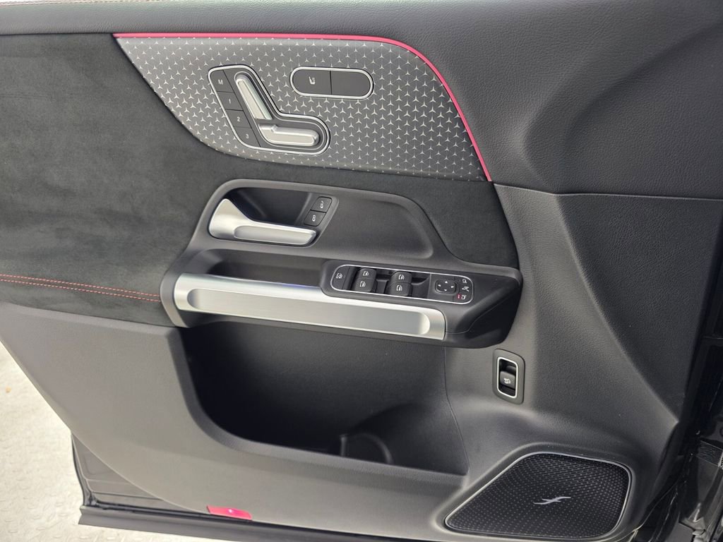 Certified 2025 Mercedes-Benz GLB 35 AMG 4MATIC image 26