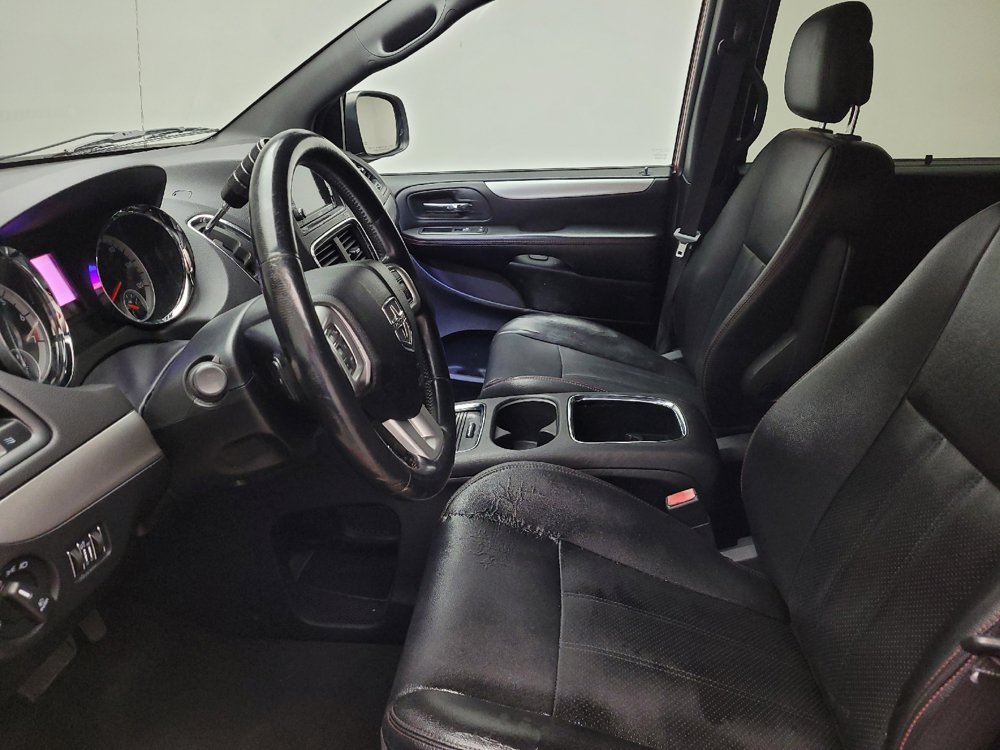 Used 2015 Dodge Grand Caravan R/T w/ Driver Convenience Group FWD image 17