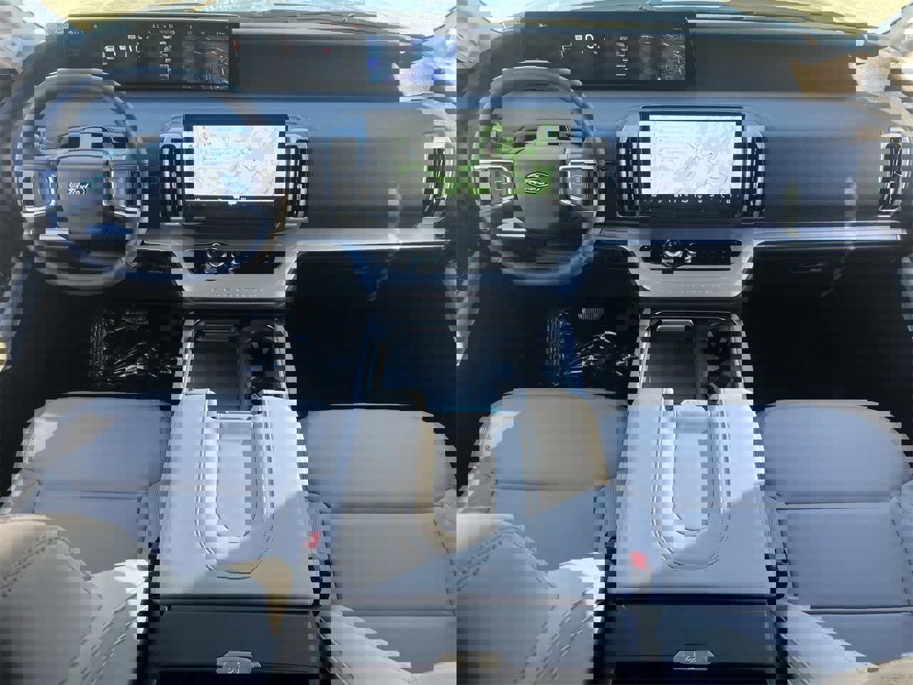 New 2026 Ford Expedition Active video 2