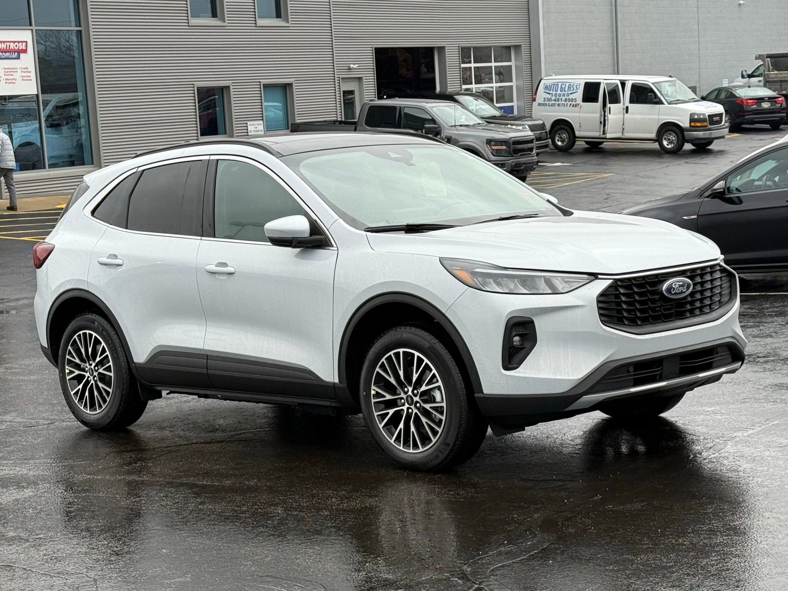 New 2026 Ford Escape SE image 9