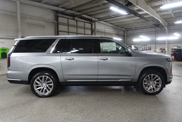 New 2026 Cadillac Escalade ESV Luxury image 8