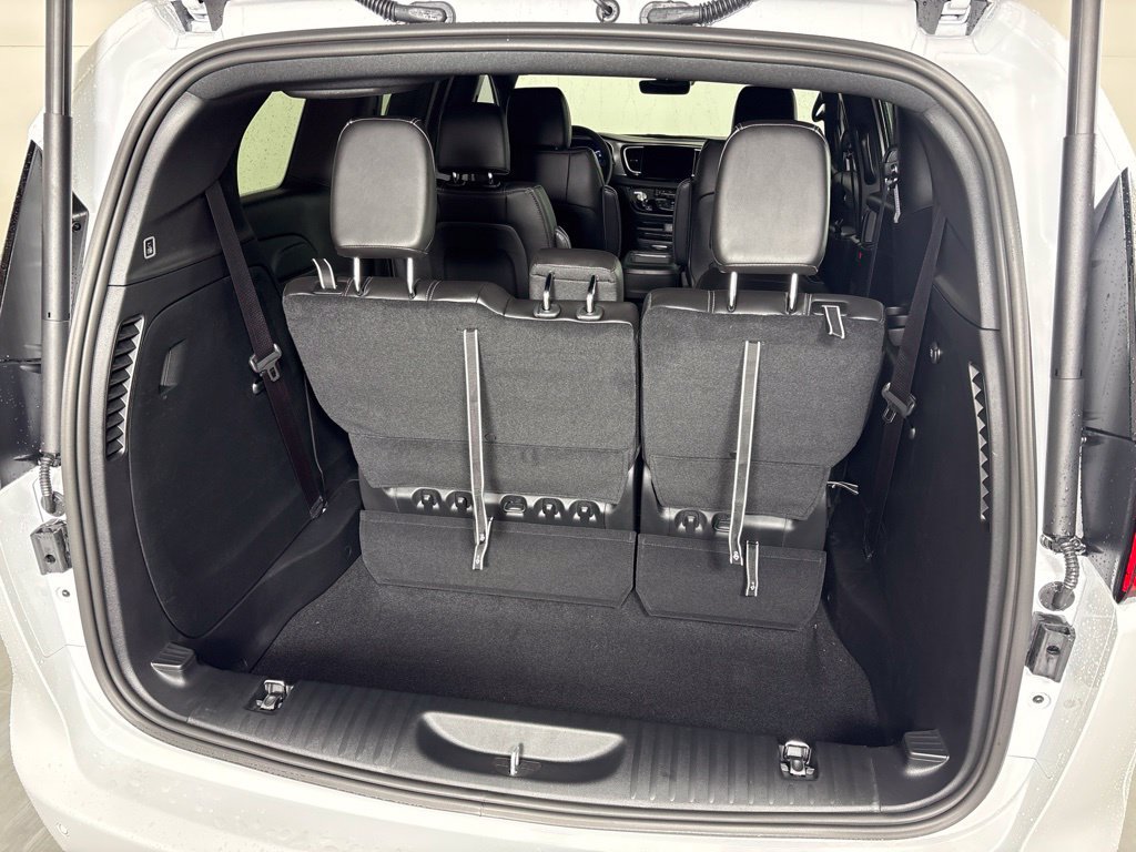 New 2027 Chrysler Pacifica LX FWD image 22