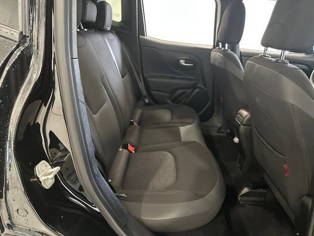 Used 2023 Jeep Renegade Trailhawk AWD/4WD image 30