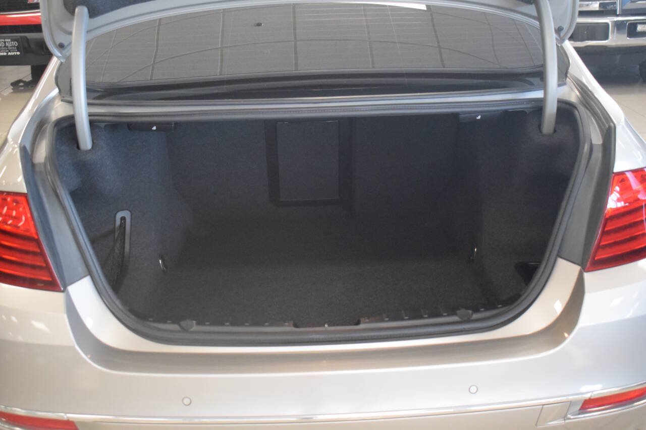 Used 2014 BMW 528i Sedan RWD image 24
