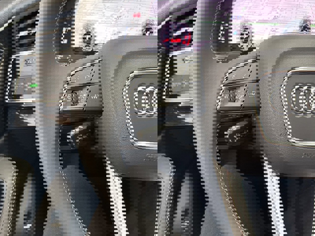 New 2025 Audi Q8 Premium Plus image 20