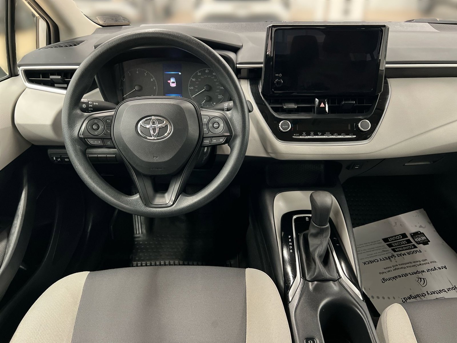 Used 2024 Toyota Corolla LE image 19