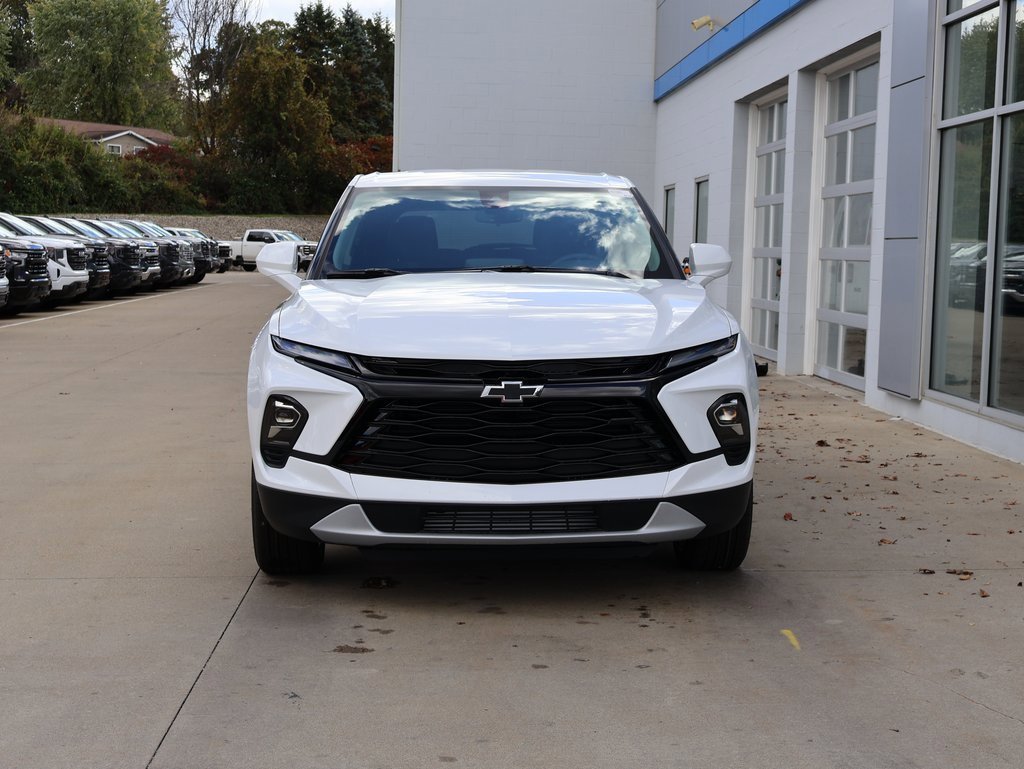 New 2025 Chevrolet Blazer LT w/ LPO, Black Sport Package image 5