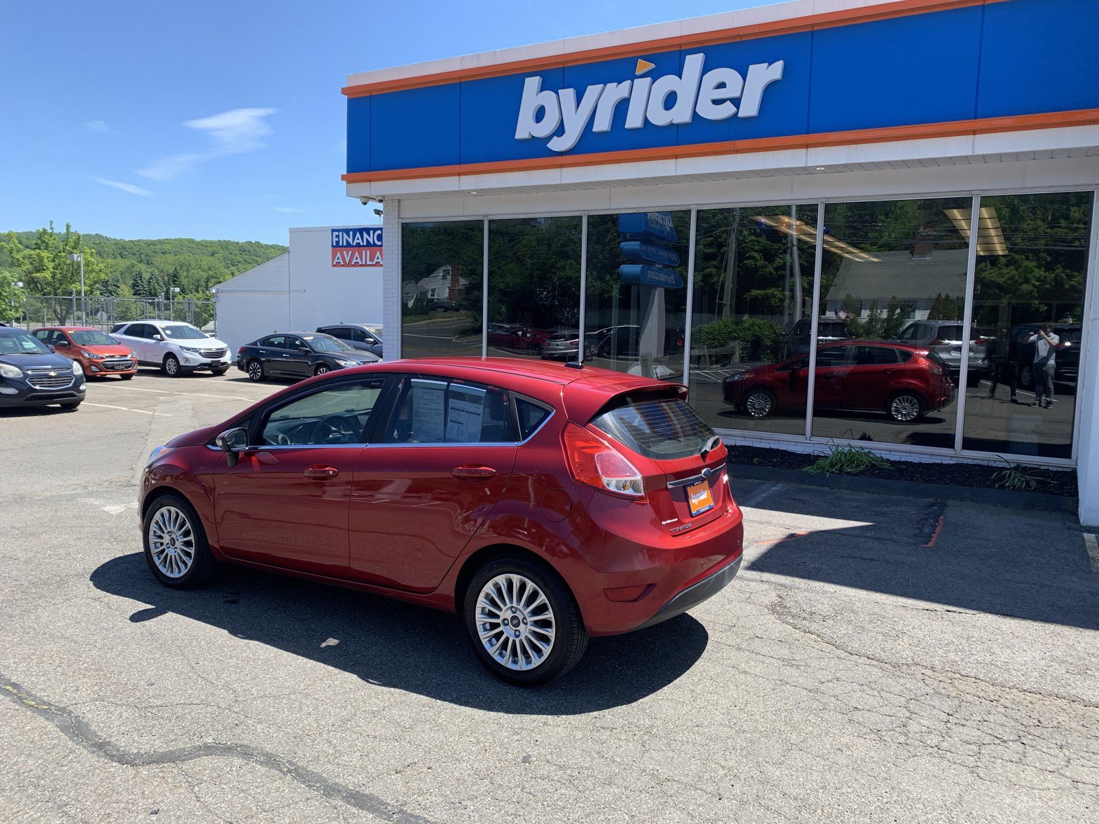 Used 2016 Ford Fiesta Titanium FWD image 4