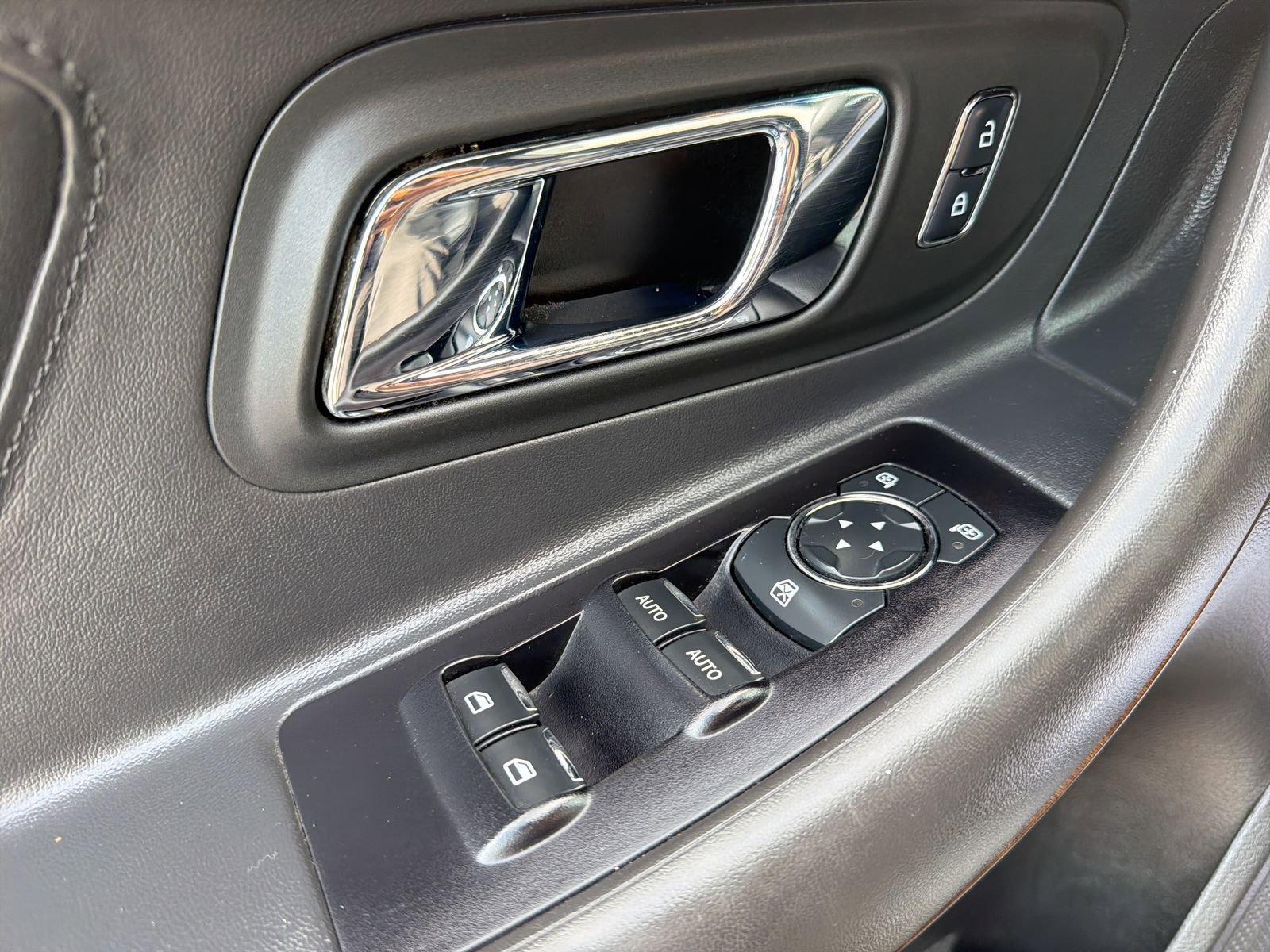 Used 2019 Ford Taurus Limited AWD/4WD image 18