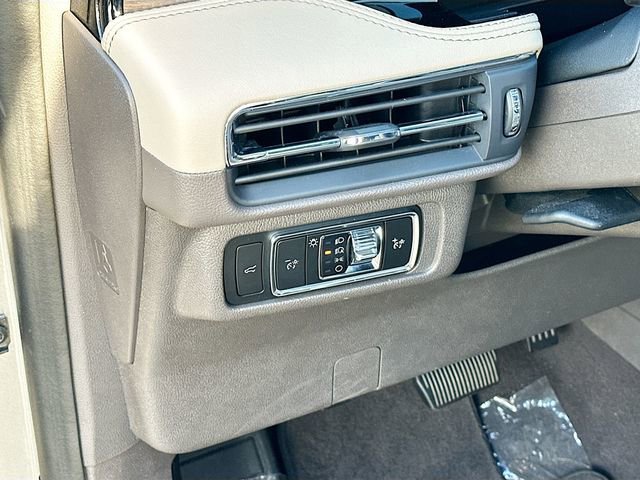 Used 2024 Lincoln Corsair Reserve AWD/4WD image 10