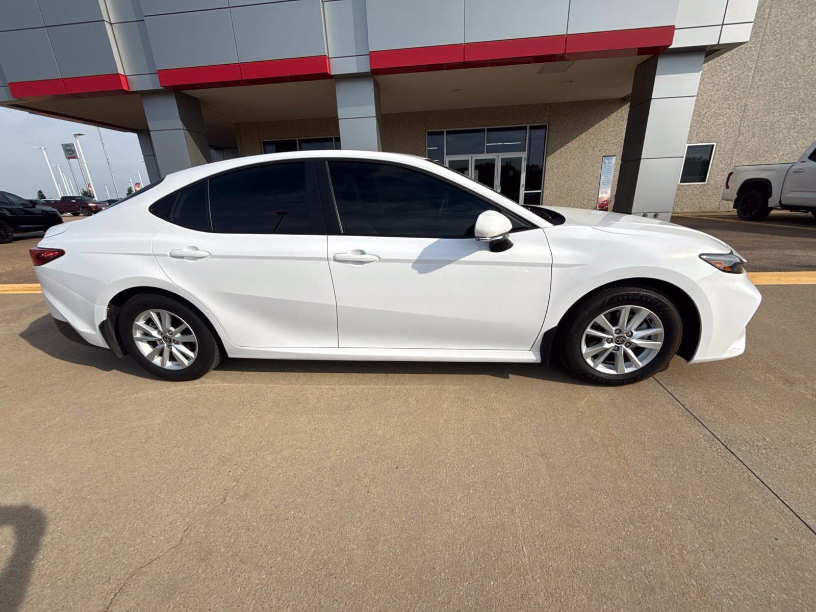 Used 2026 Toyota Camry LE w/ Convenience Package FWD image 3