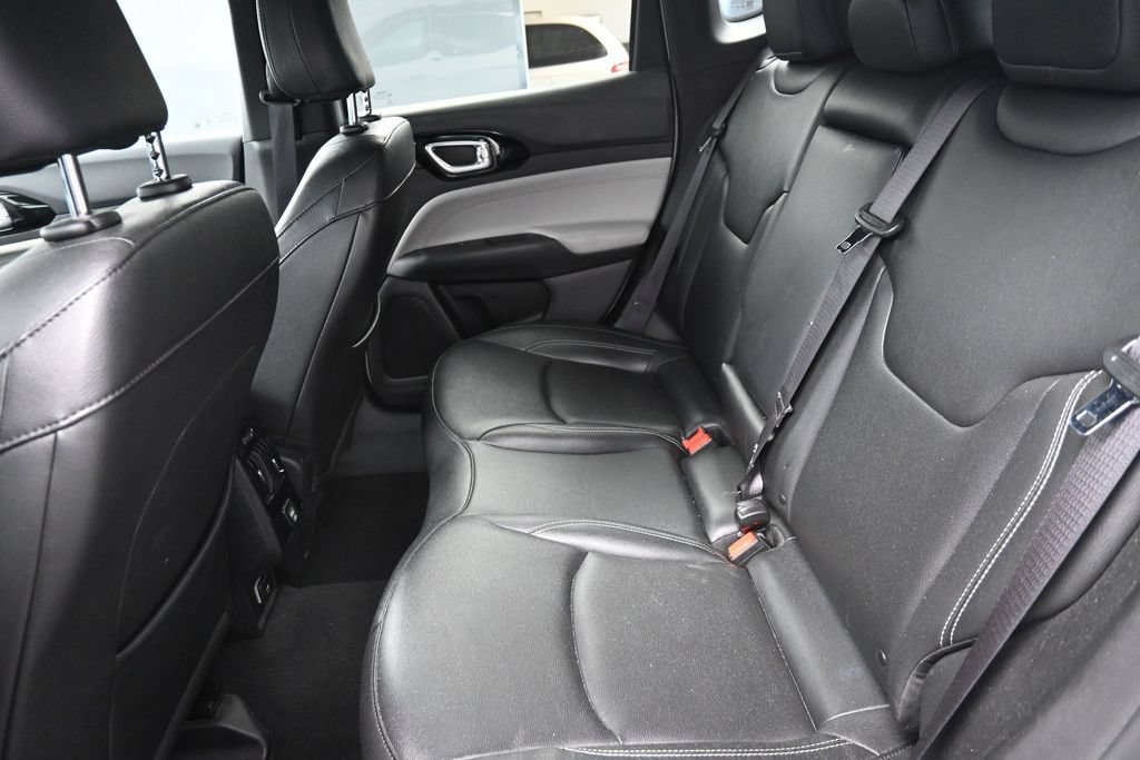 Used 2025 Jeep Compass Limited AWD/4WD image 20