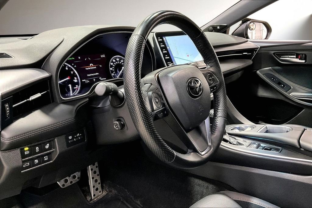 Used 2022 Toyota Avalon Touring w/ Advanced Safety Package image 17