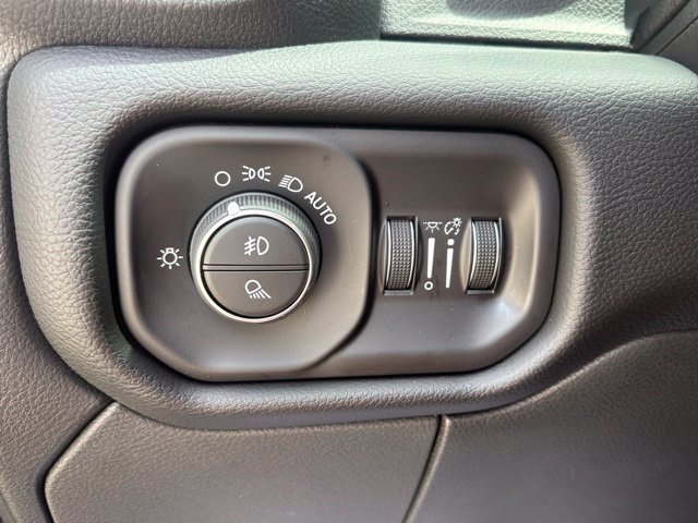 Used 2024 RAM 2500 Rebel AWD/4WD image 25