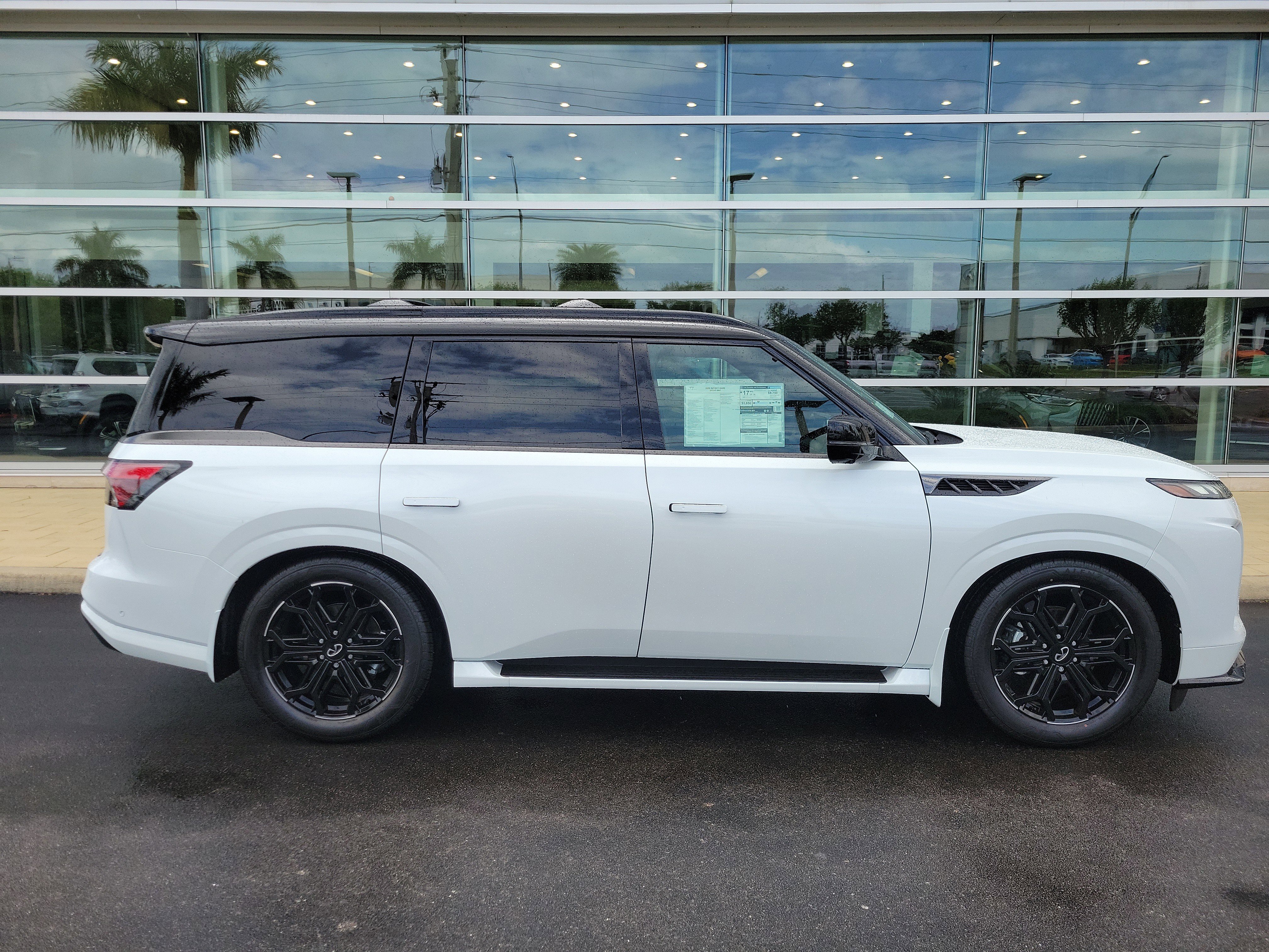 New 2026 INFINITI QX80 4WD image 3