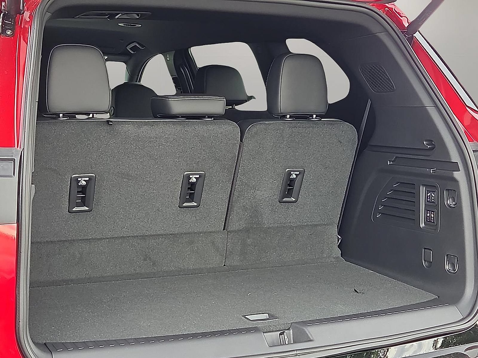 New 2026 Buick Enclave Sport Touring w/ Power Package FWD image 9