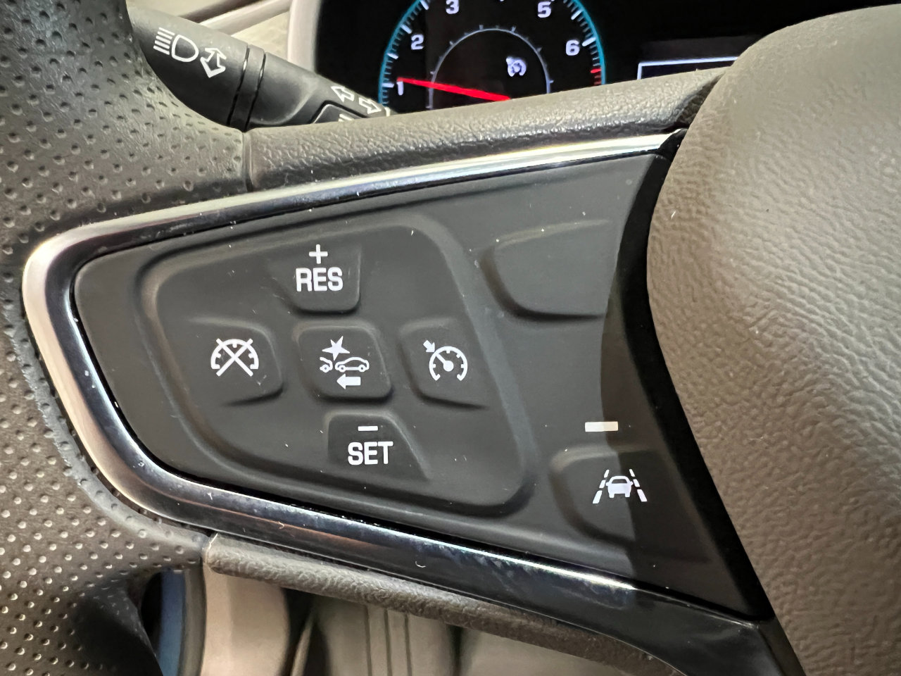 Used 2024 Chevrolet Malibu LS image 31