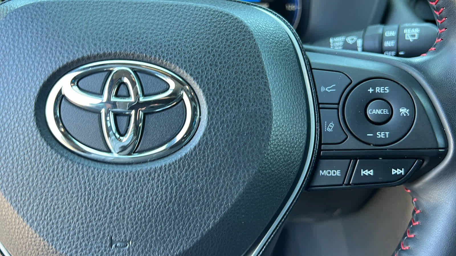 Used 2023 Toyota RAV4 XSE AWD/4WD image 20