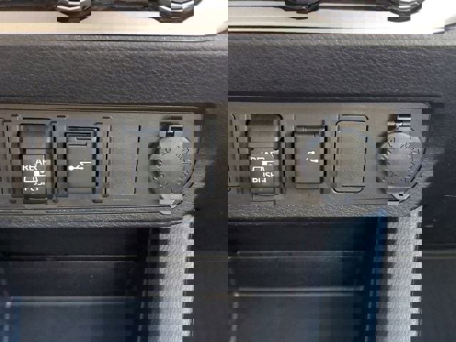 Used 2022 Toyota Tacoma SR5 image 33