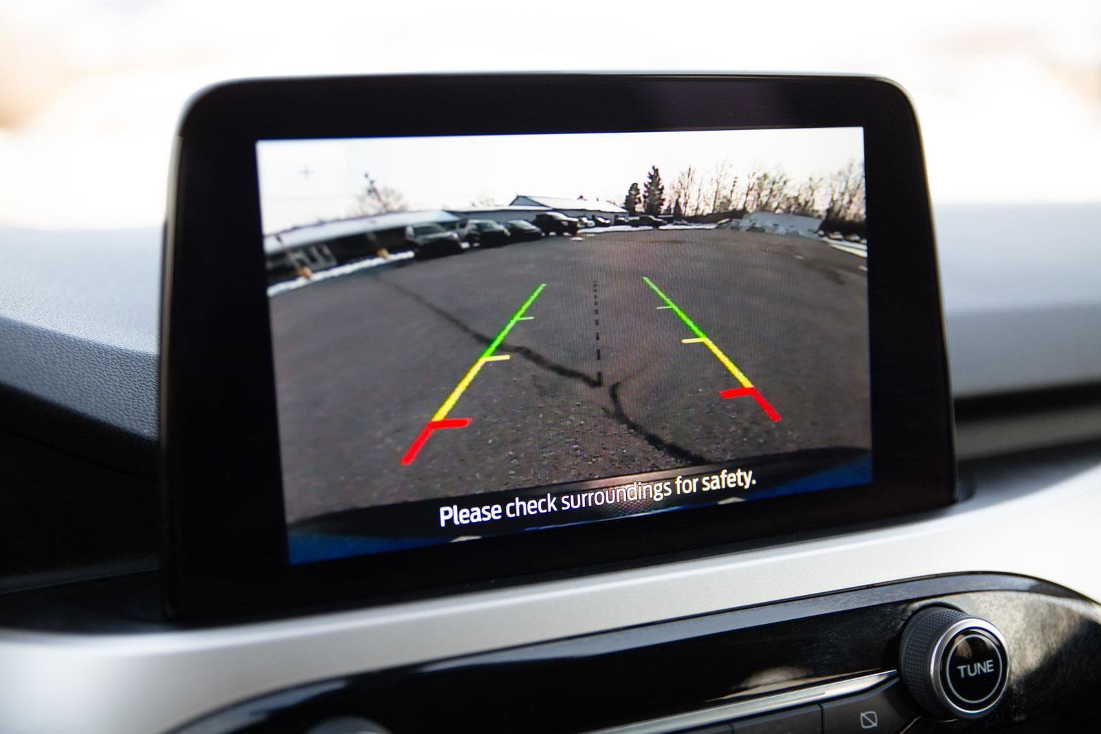 Used 2020 Ford Escape SE image 18