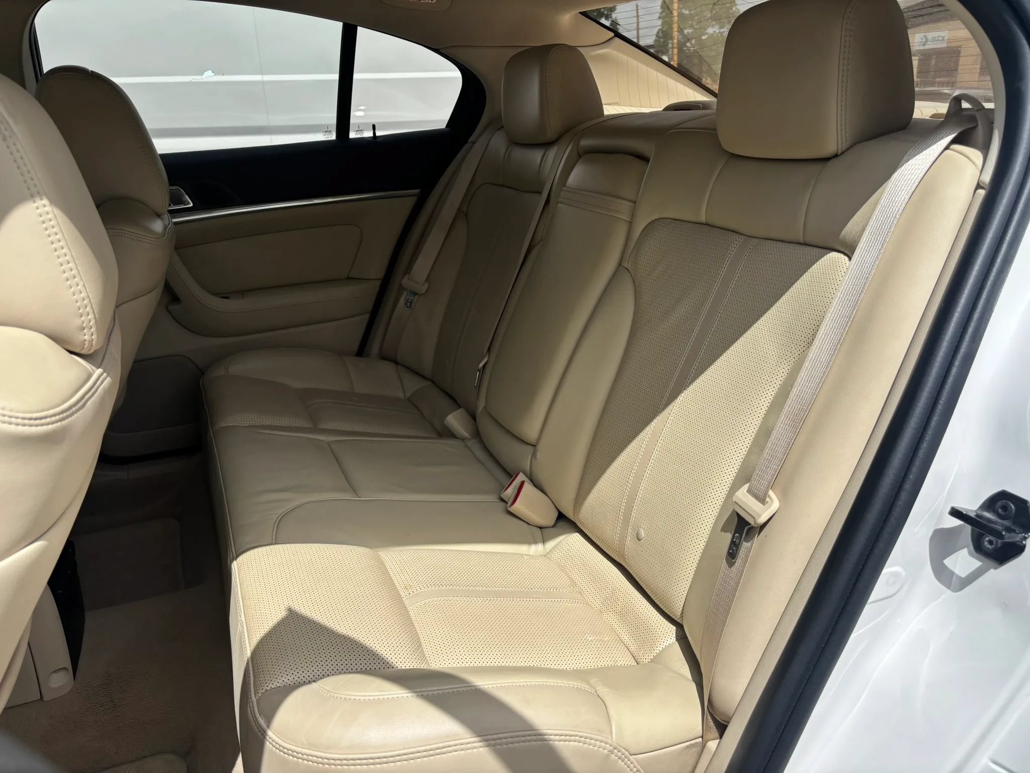 Used 2011 Lincoln MKS FWD image 50