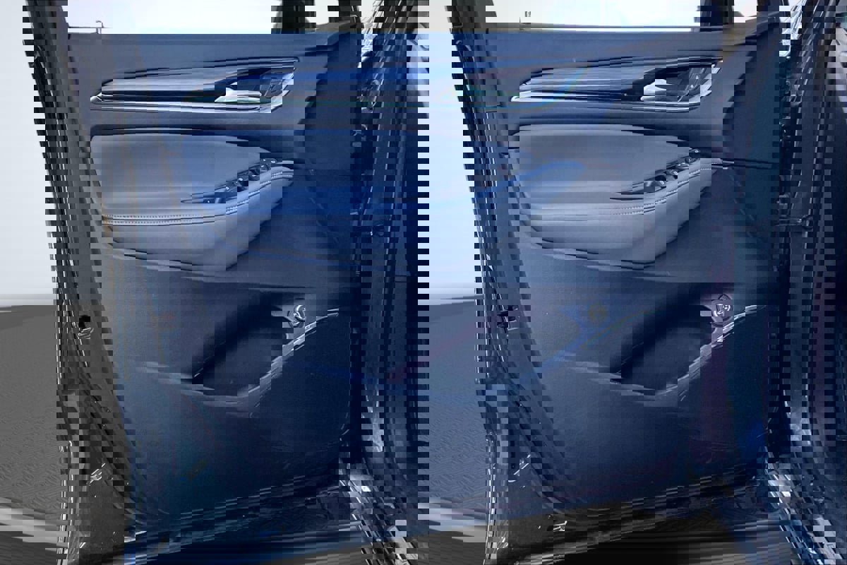 Used 2020 Buick Enclave Essence image 23