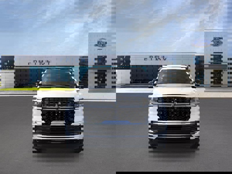 New 2026 Lincoln Navigator L Reserve w/ Jet Appearance Package image 6