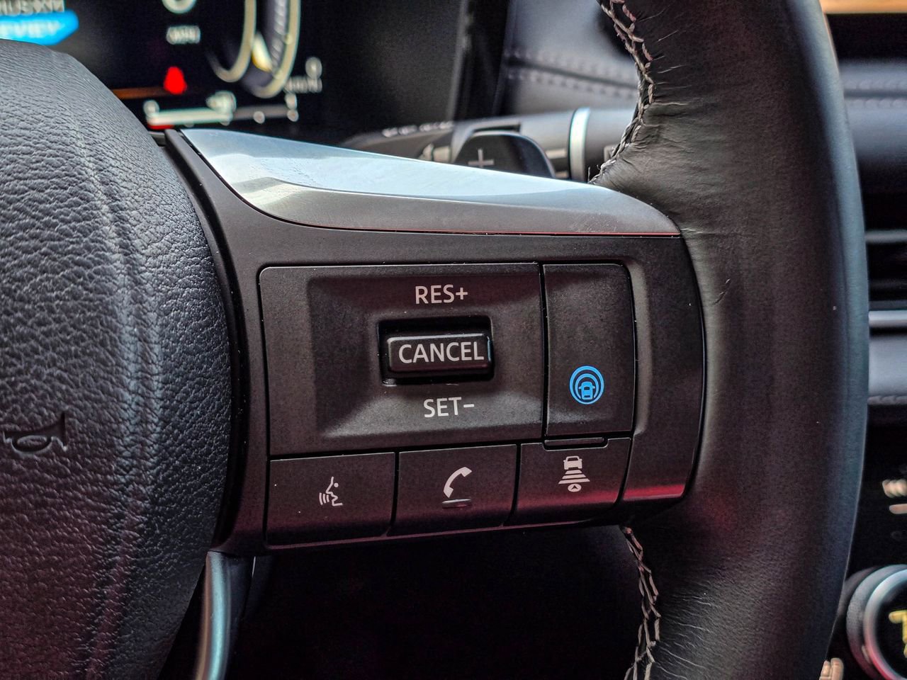 Used 2025 INFINITI QX60 Sensory w/ Vision Package AWD/4WD image 26