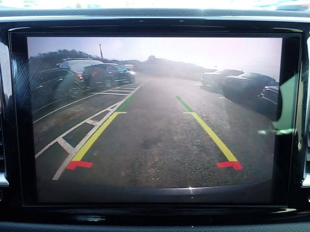 Used 2023 Chrysler Pacifica Touring-L image 27