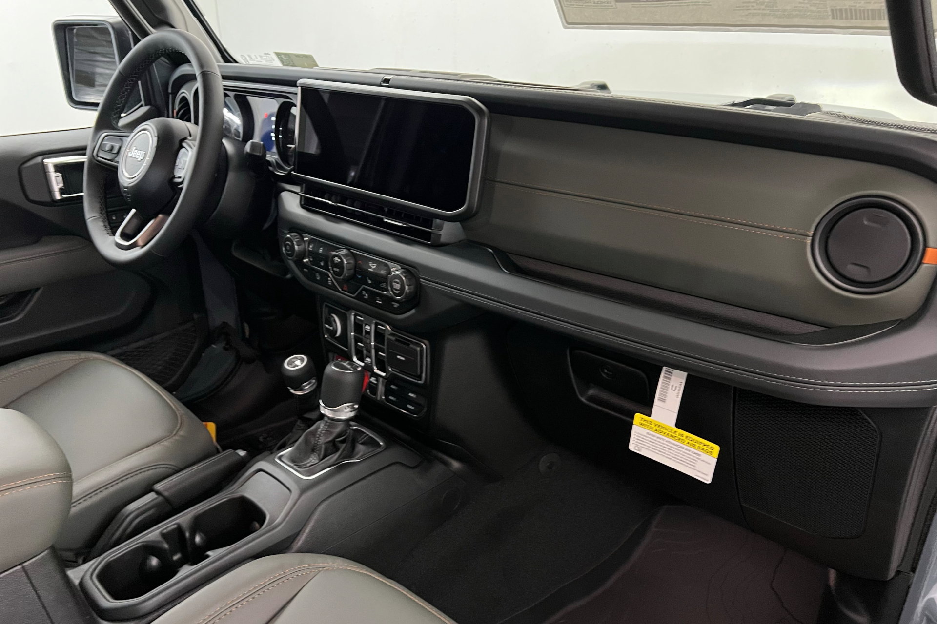 New 2025 Jeep Gladiator Mojave AWD/4WD image 23