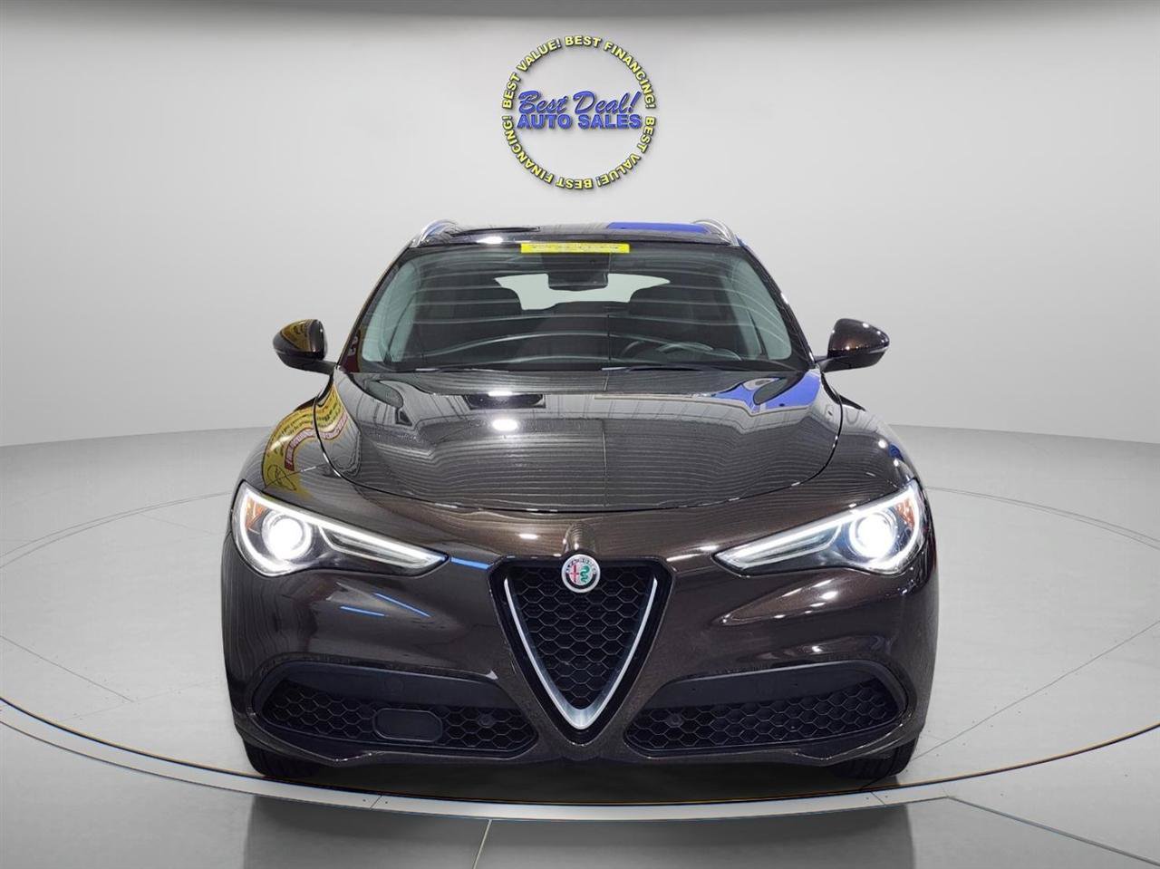 Used 2018 Alfa Romeo Stelvio AWD image 8