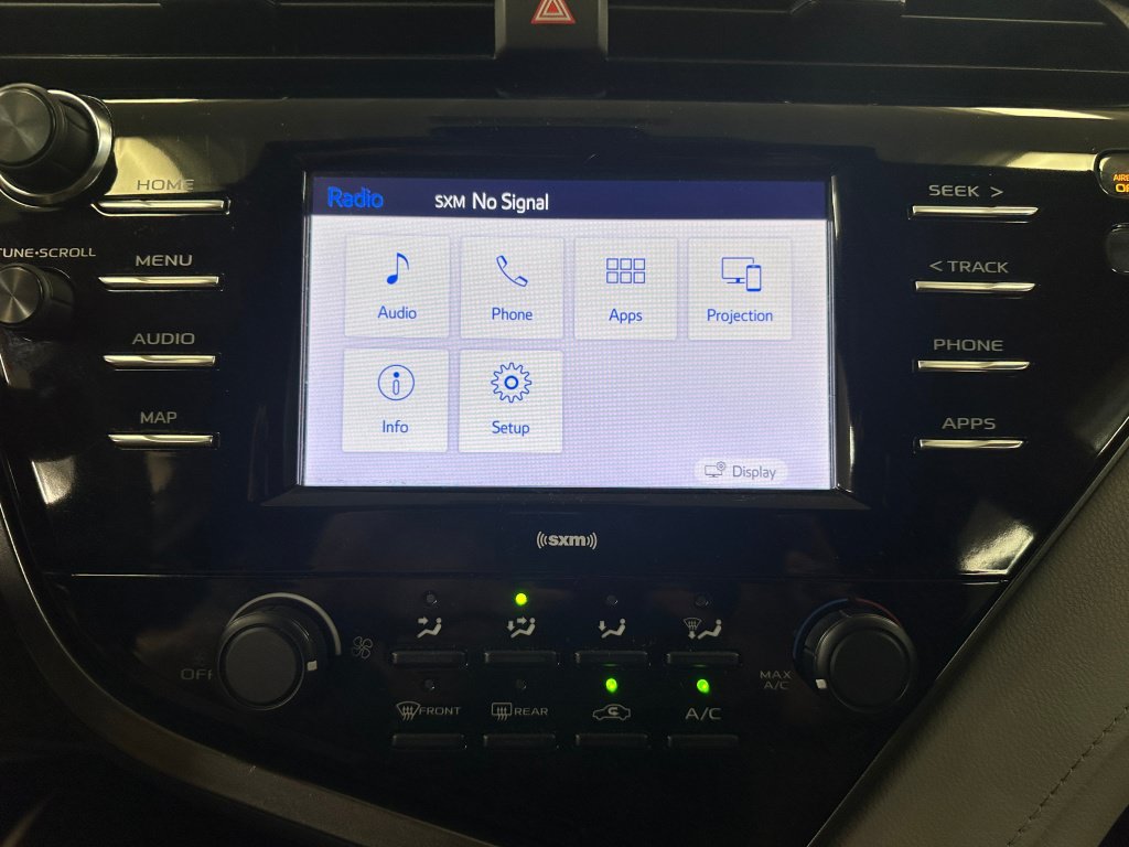 Used 2020 Toyota Camry LE FWD image 12
