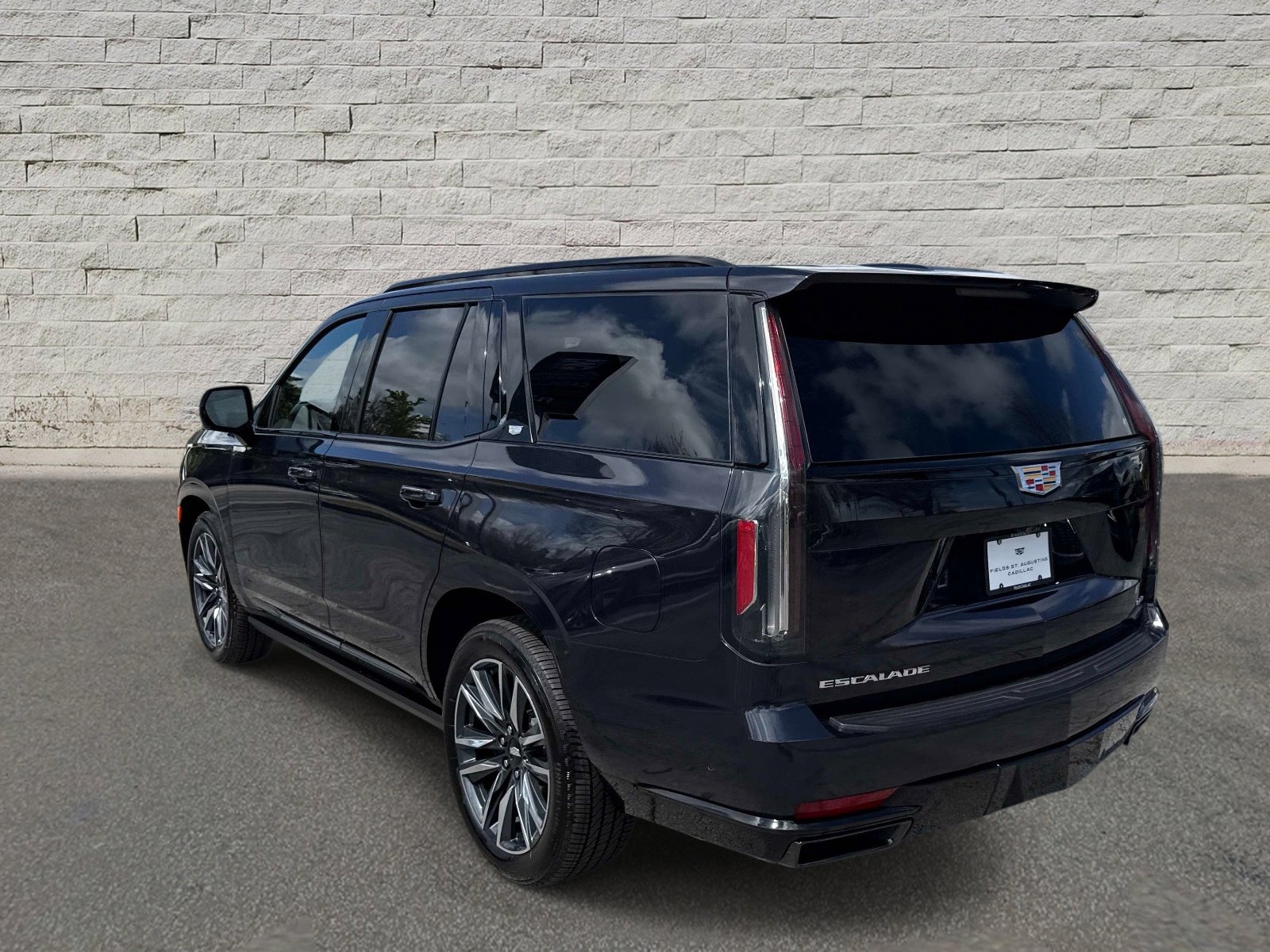 Certified 2024 Cadillac Escalade Sport Platinum w/ Heavy-Duty Trailer Package image 7