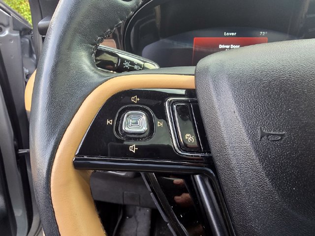 Used 2021 Lincoln Corsair Reserve AWD/4WD image 29