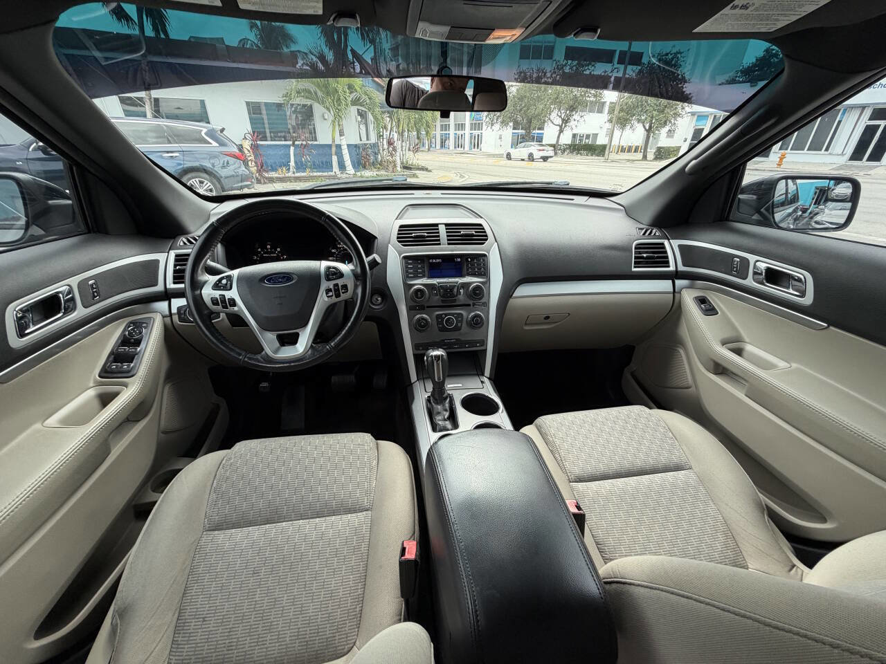 Used 2014 Ford Explorer XLT image 14