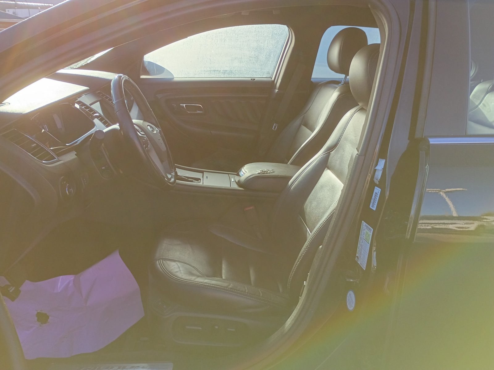 Used 2016 Ford Taurus Limited FWD image 5