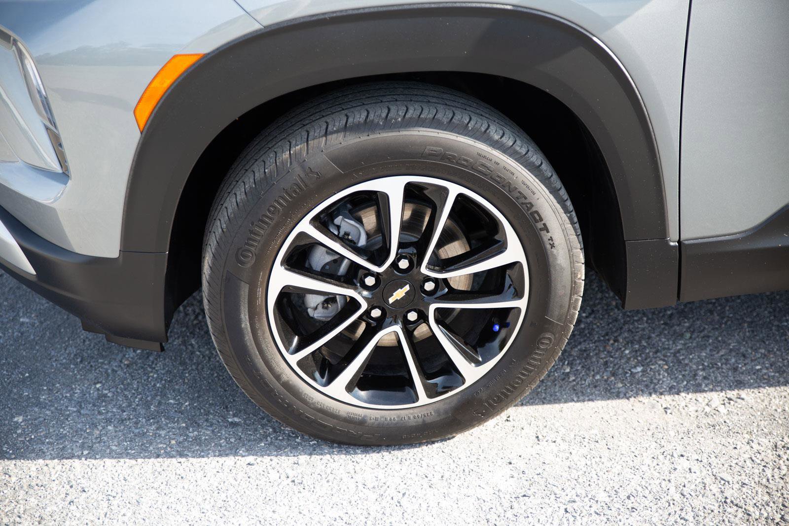 Used 2024 Chevrolet TrailBlazer LT w/ Convenience Package FWD image 9