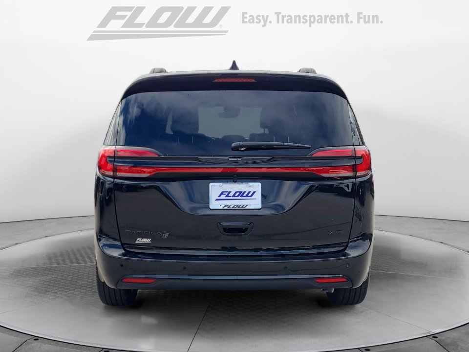 New 2026 Chrysler Pacifica Select image 6