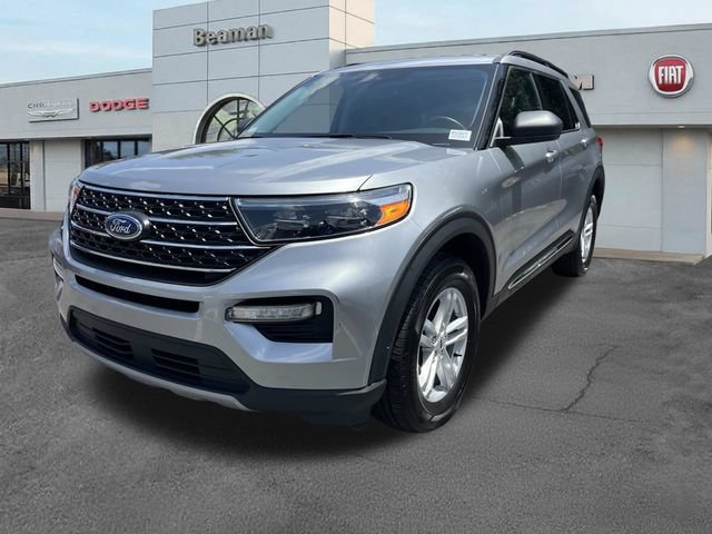 Used 2023 Ford Explorer XLT w/ Equipment Group 202A AWD/4WD image 7