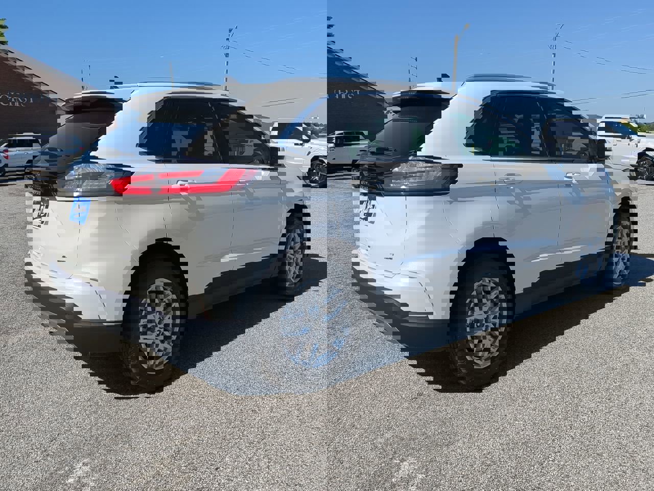 Certified 2024 Ford Edge SEL w/ Convenience Package AWD/4WD image 3