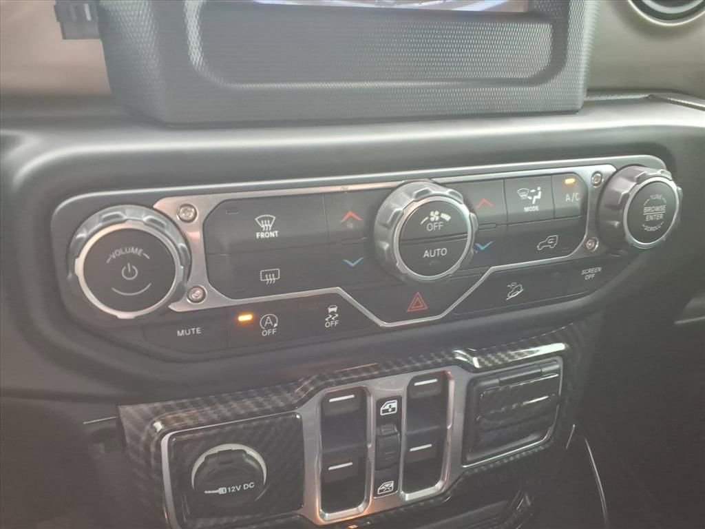 Used 2018 Jeep Wrangler Unlimited Sport S AWD/4WD image 25