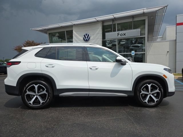 Used 2026 Volkswagen Tiguan SE AWD/4WD image 9