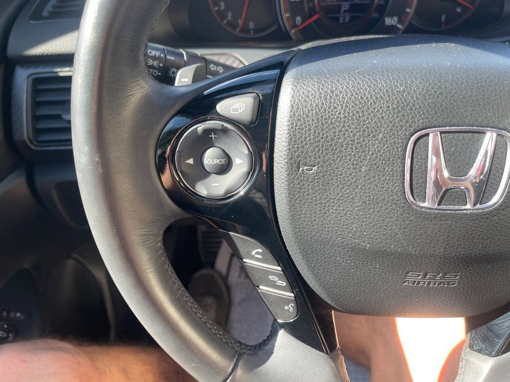 Used 2017 Honda Accord Sport image 14