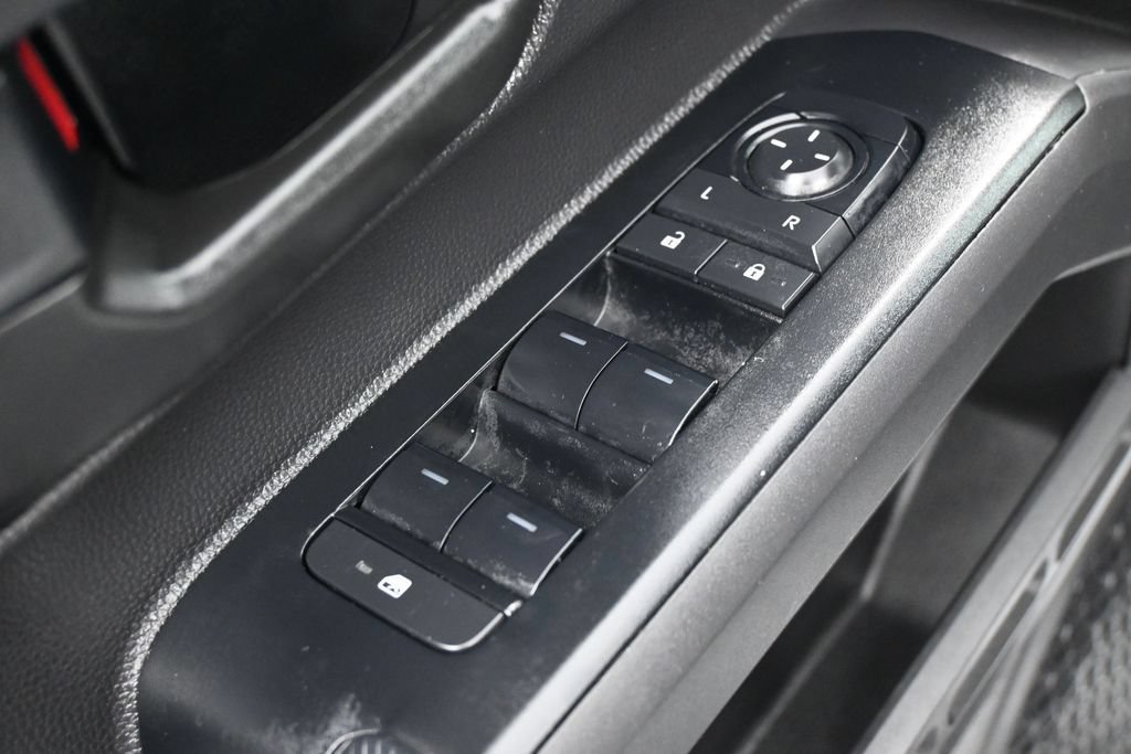 Used 2025 Toyota Tacoma SR5 AWD/4WD image 14