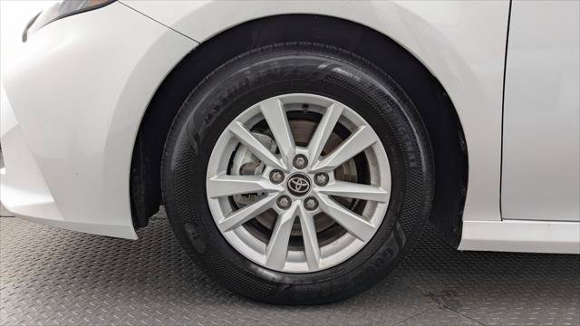 Used 2026 Toyota Camry LE FWD image 29